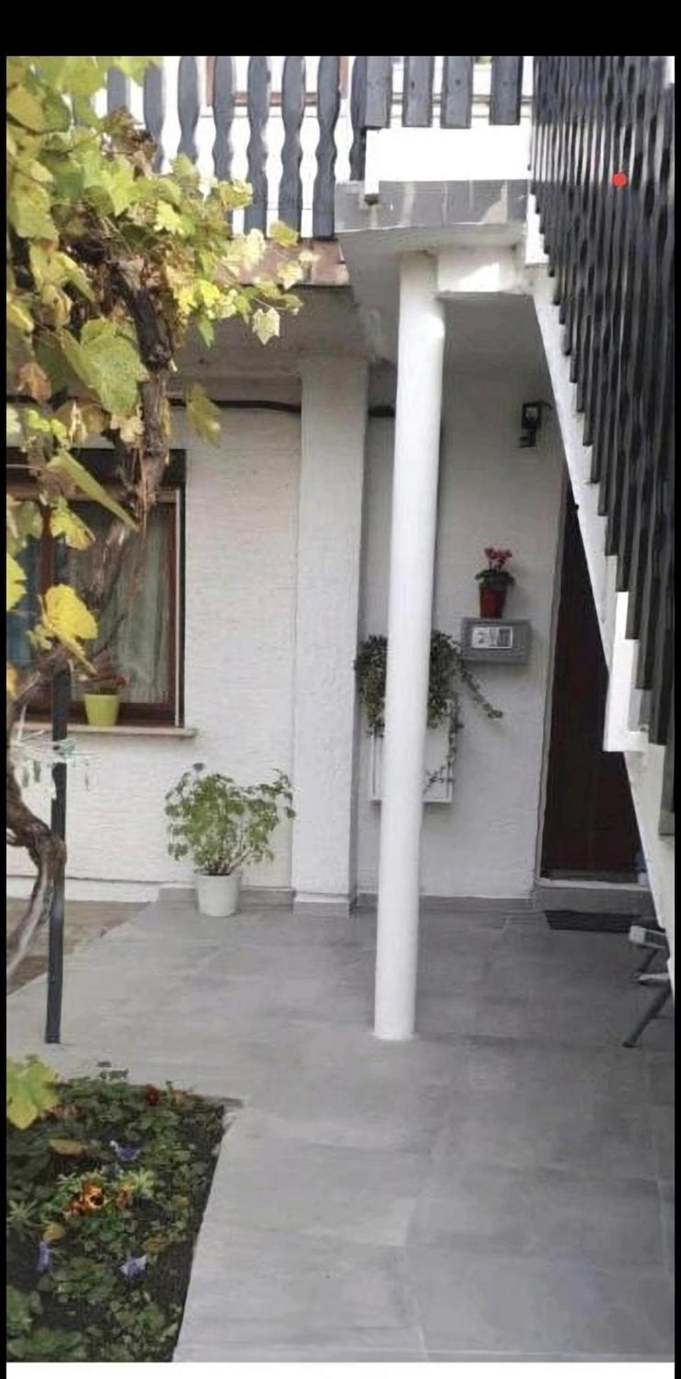 Slatka Sobica Za Dvoje Sa Upotrebom Zajednicke Kuhinje I Kupaonice Zagreb Exterior photo